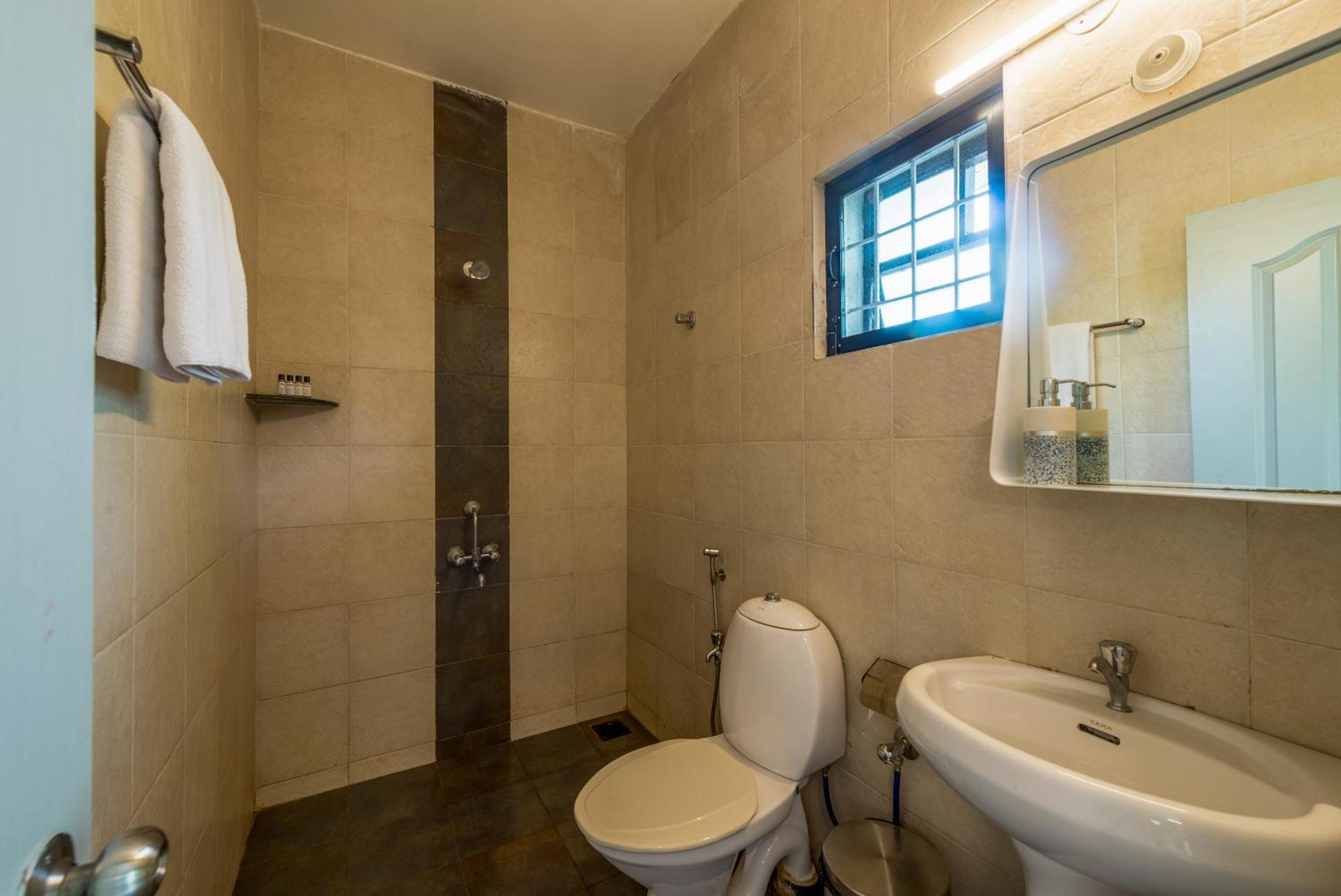 Hotel Olive Niwasa By Embassy Group 3*